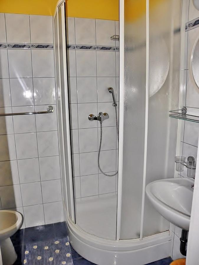 Alemka Apartment Banjol ภายนอก รูปภาพ